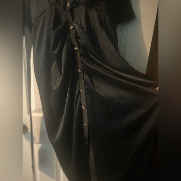 Vintage style satin pleated maxi tie up dress - Picture 3 of 4